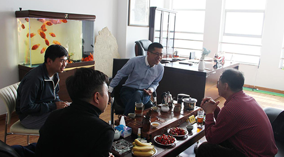 中國烹飪大師尹順章指導工作